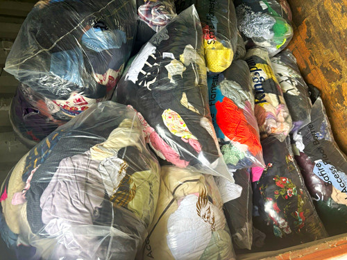 Mixed clothing wholesale - clothing, job