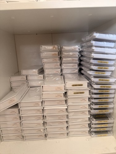 650 trays job lot - lot, wholesale